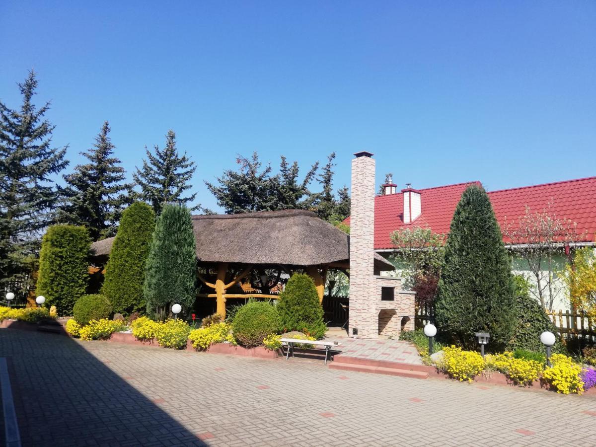 Noclegi I Restauracja Gracja Belchatow Bagian luar foto