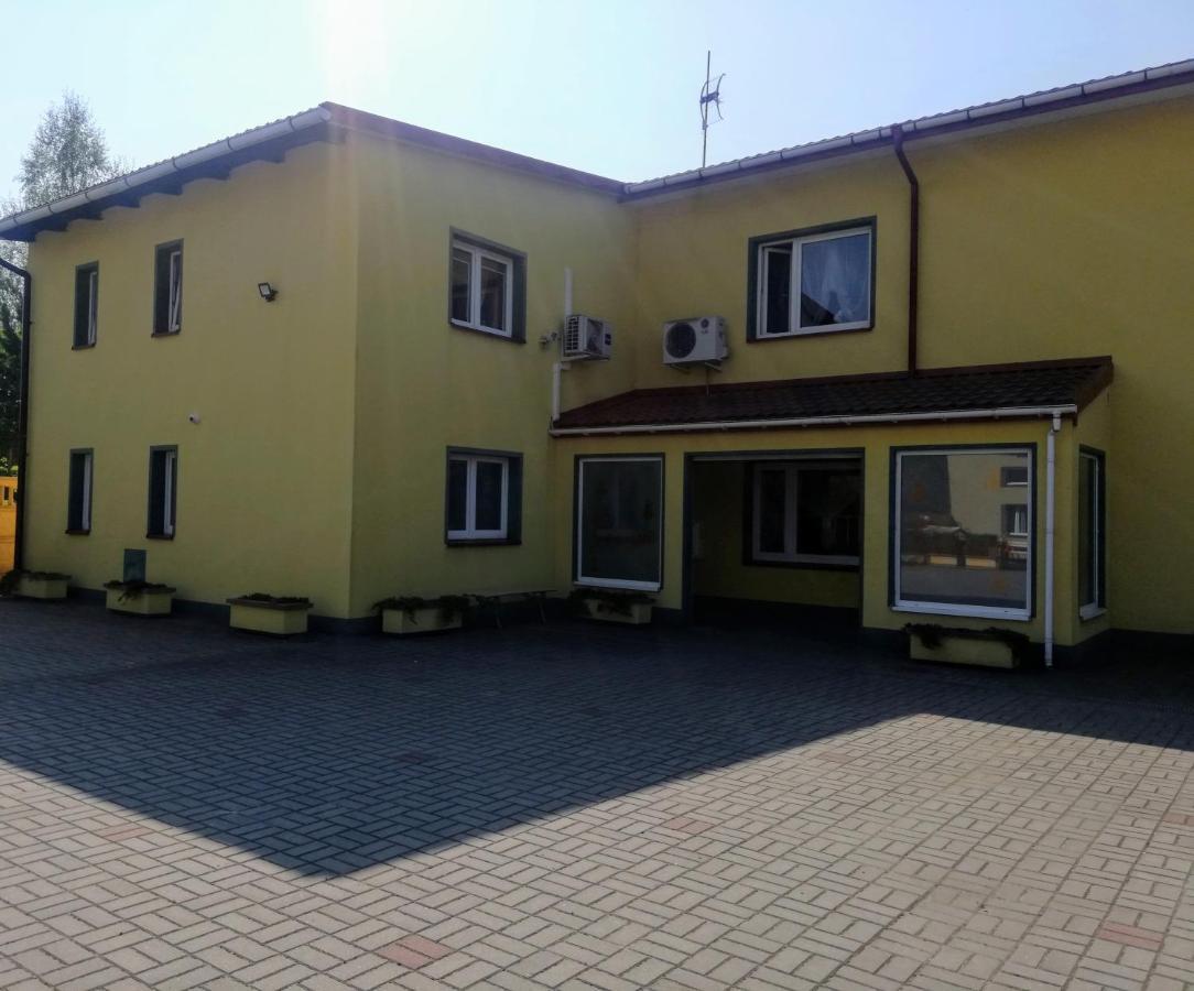 Noclegi I Restauracja Gracja Belchatow Bagian luar foto